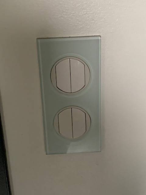 Recherche électricien pour installation de prise et interrupteur de qualité dans le secteur de Fécamp 76.