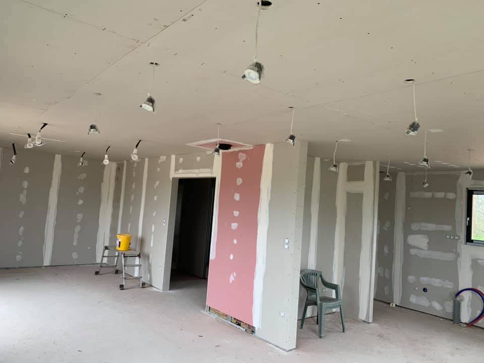 Artisan électricien pour la rénovation électrique d'une maison sur le secteur de Goderville 76.