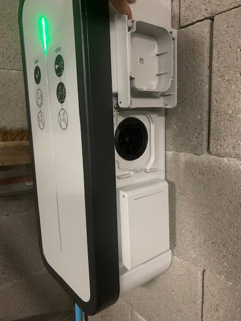 Électricien pour installer une borne de recharge proche de Étretat 76