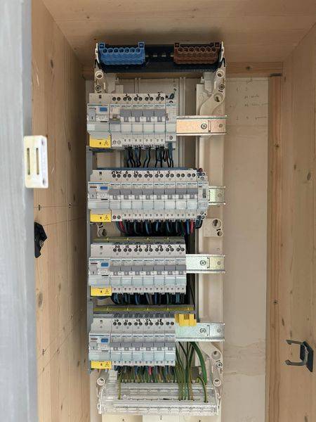 Electricien pour la réfection de tableau électrique pour une maison dans le secteur d'Ecrainville 76.