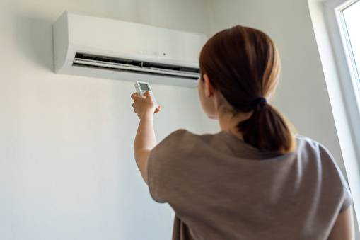 Électricien qualifié pour la vente et pose d'une climatisation dans un appartement proche Fécamp 76
