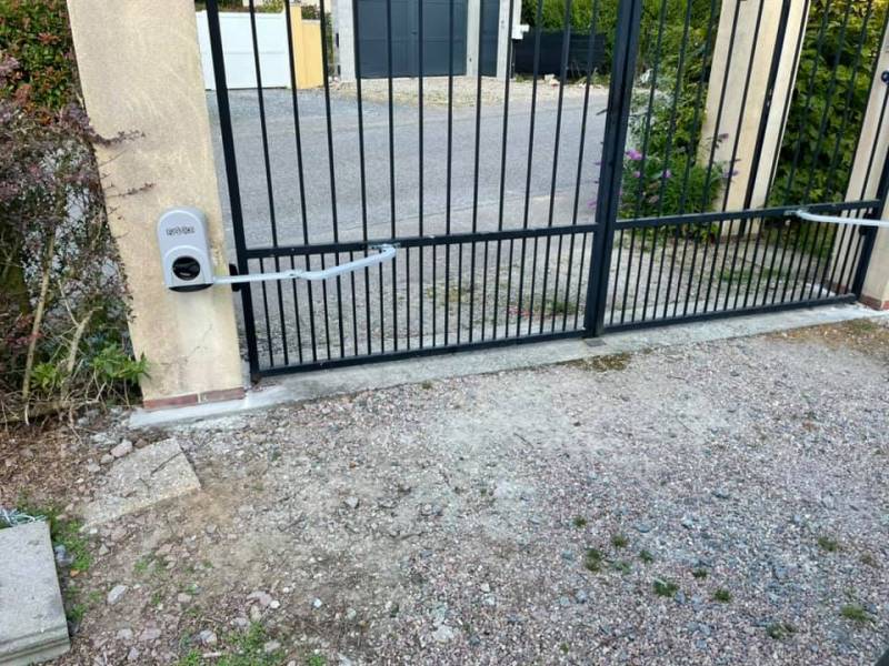 Electricien pour l'installation d'une motorisation sur un portail coulissant proche de Saint-Romain-de-Colbosc 76