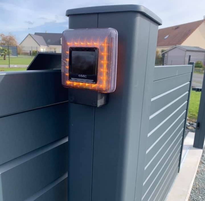 Electricien pour la pose d'une motorisation de portail dans le secteur de Fécamp 76