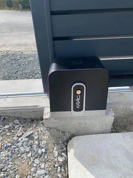 Électricien pour un projet de motorisation de portail pour un particulier proche de Bolbec 76